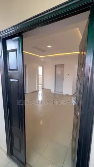 2bdrm Block of Flats in Shasha for rent