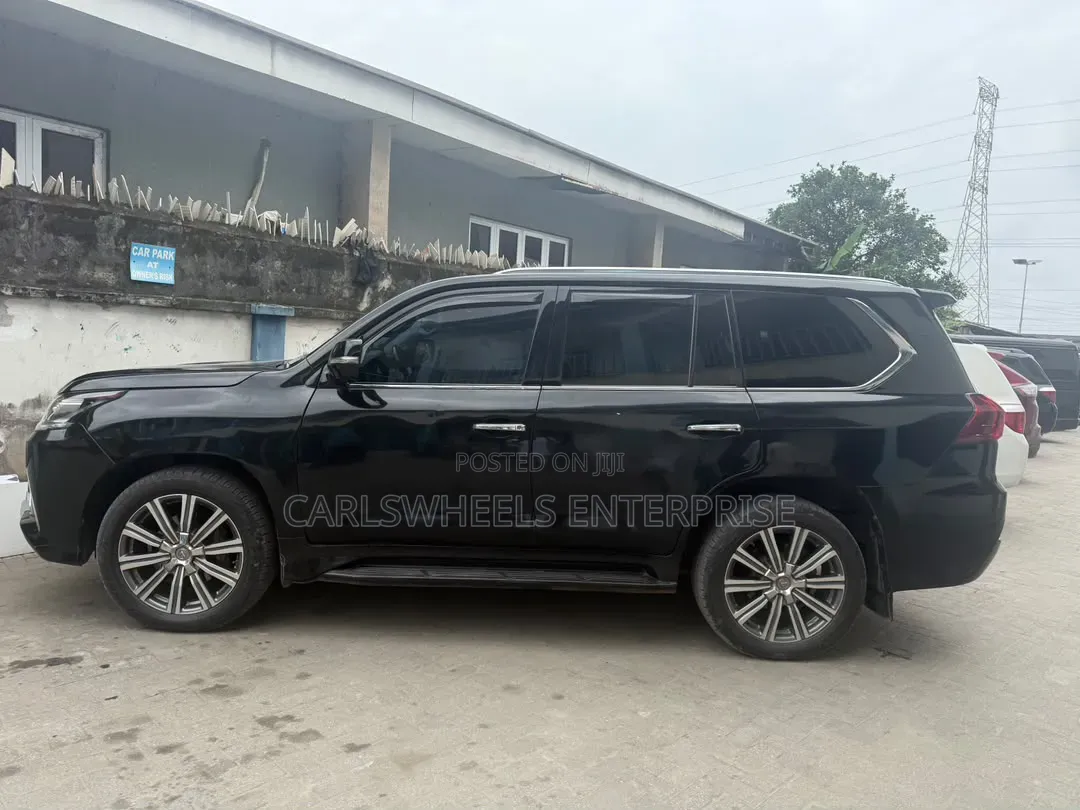Lexus LX 2016 Black