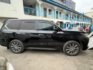 Lexus LX 2016 Black
