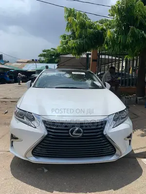 Lexus ES 350 FWD 2016 White