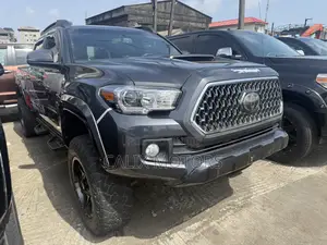 Toyota Tacoma 2019 Black