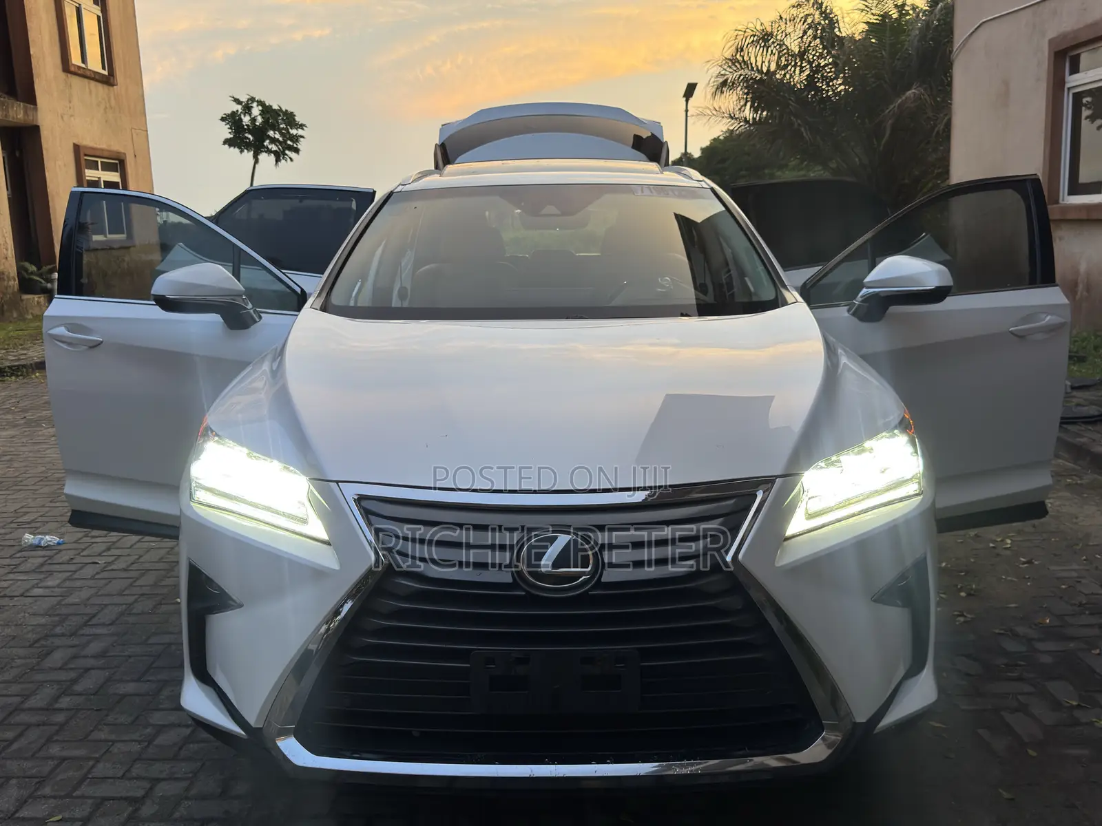 Lexus RX 350 AWD 2018 White