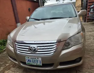Toyota Avalon XLS Sedan FWD (3.5L 6cyl 6A) 2008 Gold