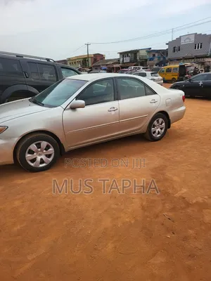 Toyota Camry 2006 Gold
