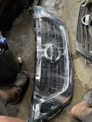 Neatly Used Tokunbo Front Grille for Nissan Pathfinder 2018
