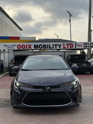 Toyota Corolla SE 2023 Blue