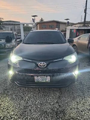 Toyota RAV4 Limited AWD (2.5L 4cyl 6A) 2016 Black