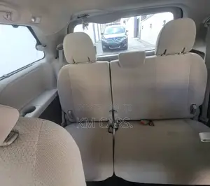 Toyota Sienna 2011 Gold