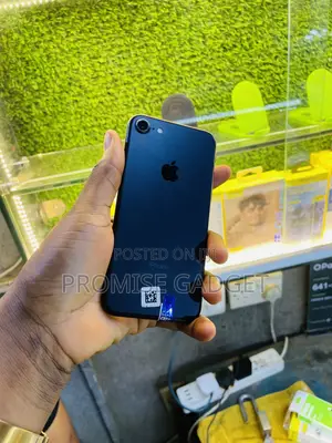 Apple iPhone 7 32 GB Black