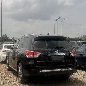 Nissan Pathfinder 2017 Black