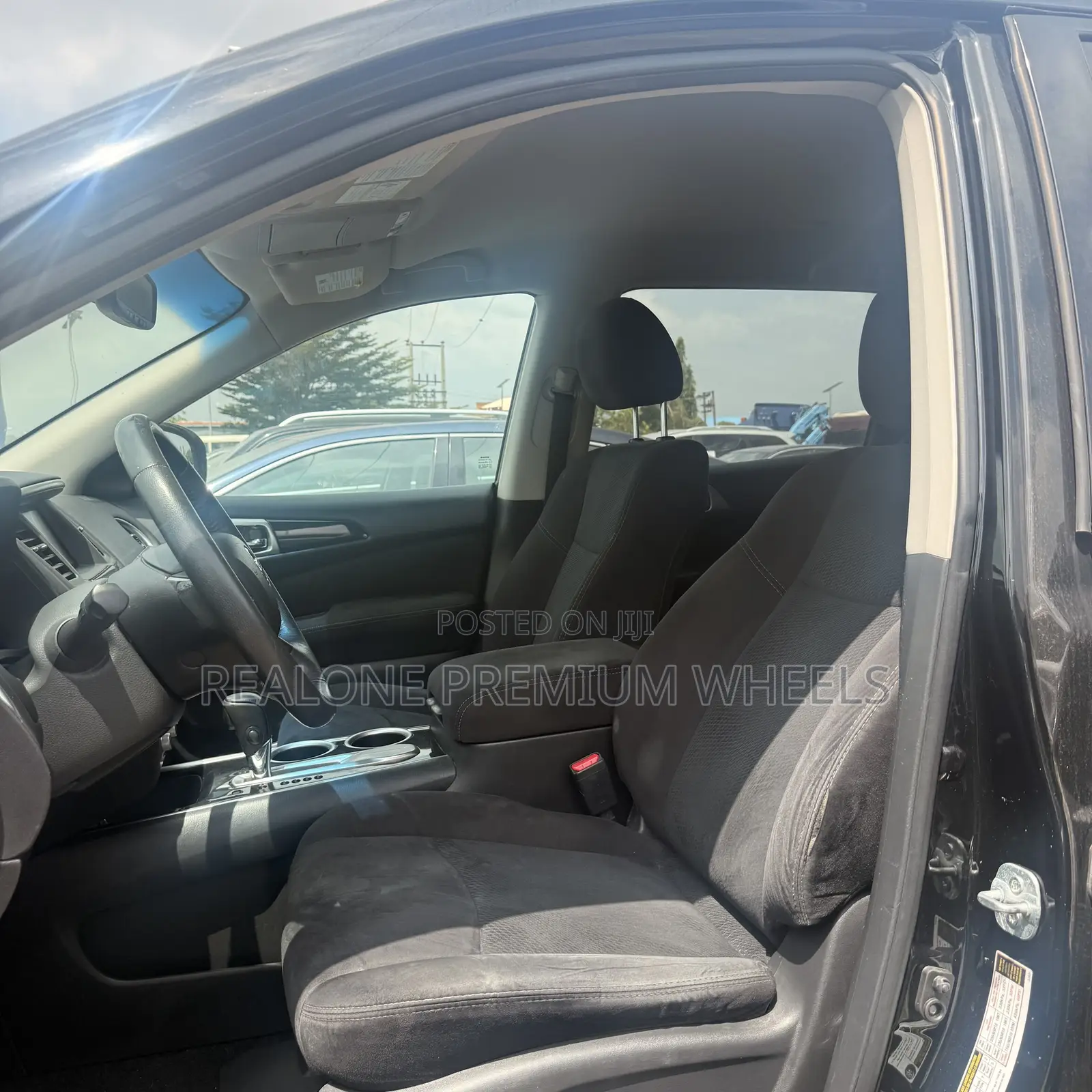 Nissan Pathfinder 2017 Black