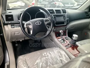 Toyota Highlander 2013 Gray