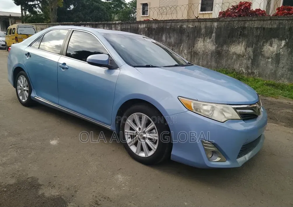 Toyota Camry 2012 Blue