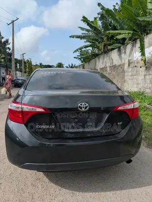 Toyota Corolla 2015 Black