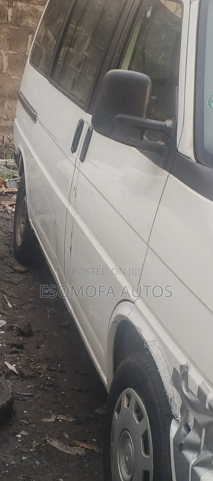 Volkswagen Microbus 2001 White