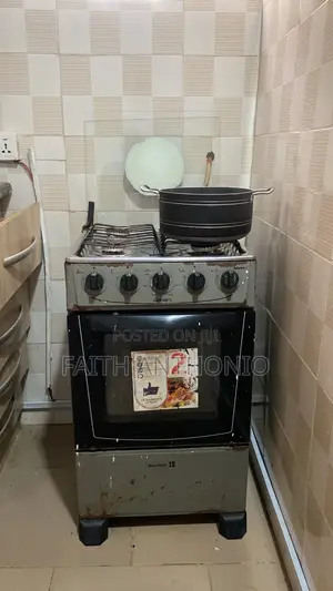 Gas Cooker and 12kg Cylinder