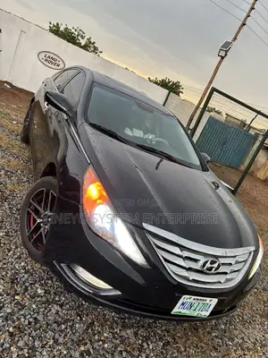 Hyundai Sonata SE Sedan FWD (2.4L 4cyl 6A) 2012 Black