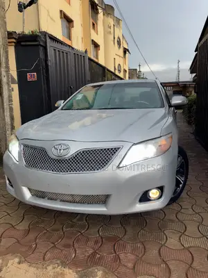 Toyota Camry LE V6 4dr Sedan (3.5L 6cyl 6AM) 2009 Silver