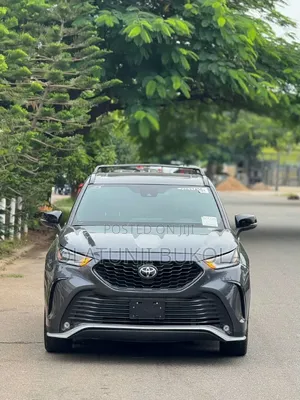 Toyota Highlander XSE 2022 Gray