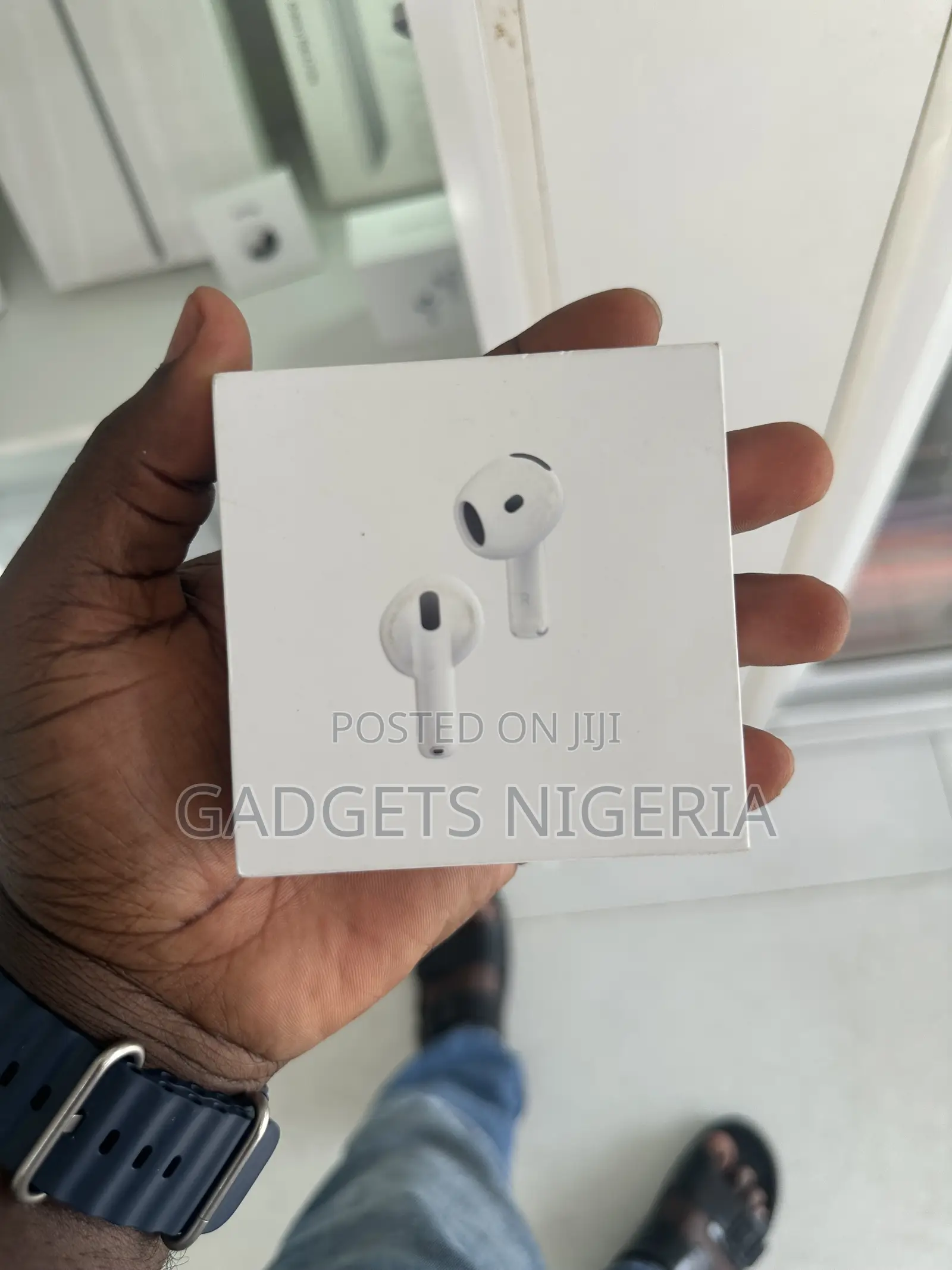 Apple AirPod 4 With ANC