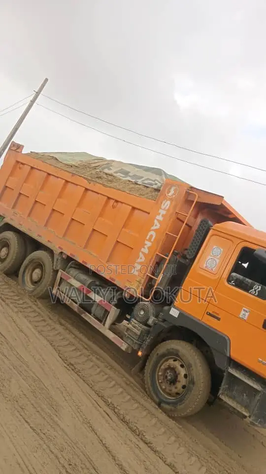 Full 30tons of Sharp Sand and Plaster