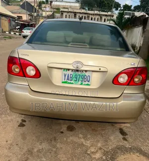 Toyota Corolla 2005 Gold