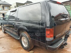 Ford Excursion 2004 Black