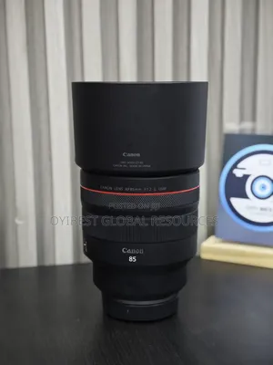 Canon Rf Lens 85mm F1.2 L USM Minit Lens 80% New