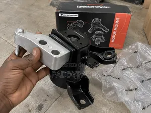 Toyota RAV4 Front Right Engine Mount 2013-2018