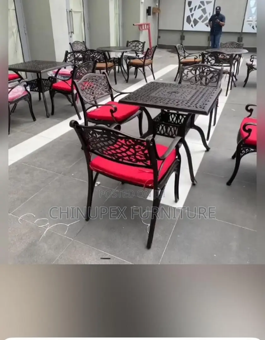 4 Seaters Cast Iron Dining Table