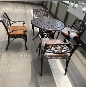 4 Seaters Cast Iron Dining Table