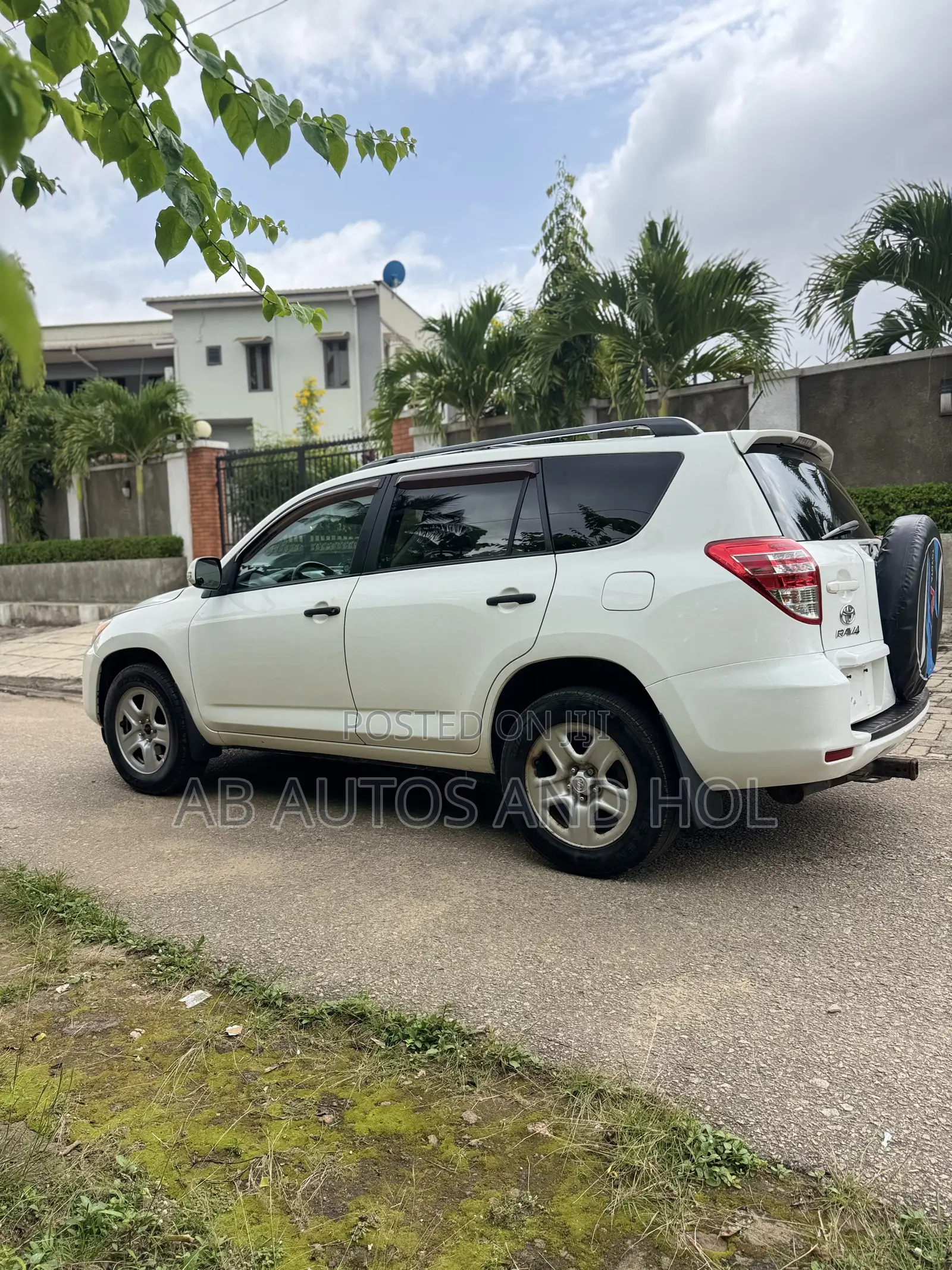 Toyota RAV4 3.5 2011 White