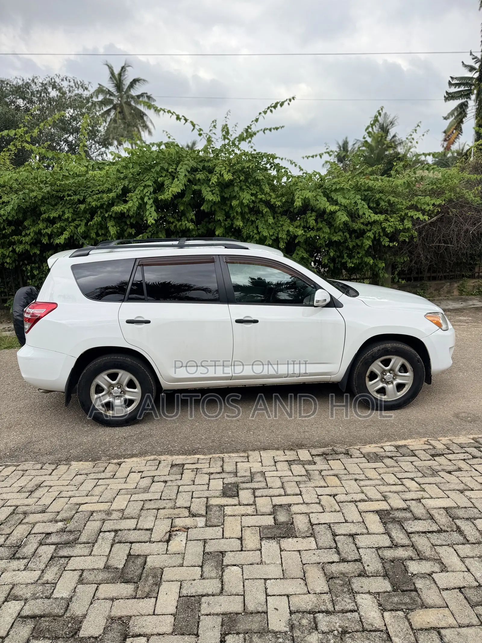 Toyota RAV4 3.5 2011 White