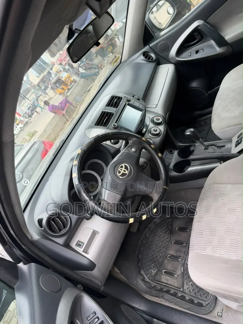 Toyota RAV4 2.5 2010 Black