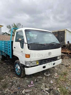 Toyota Dyna 300 Petrol Engine Long Frame 5.5tonnage