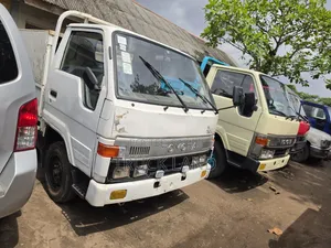 Toyota Dyna Old Model 3Y Petrol Engine Manual Transmission