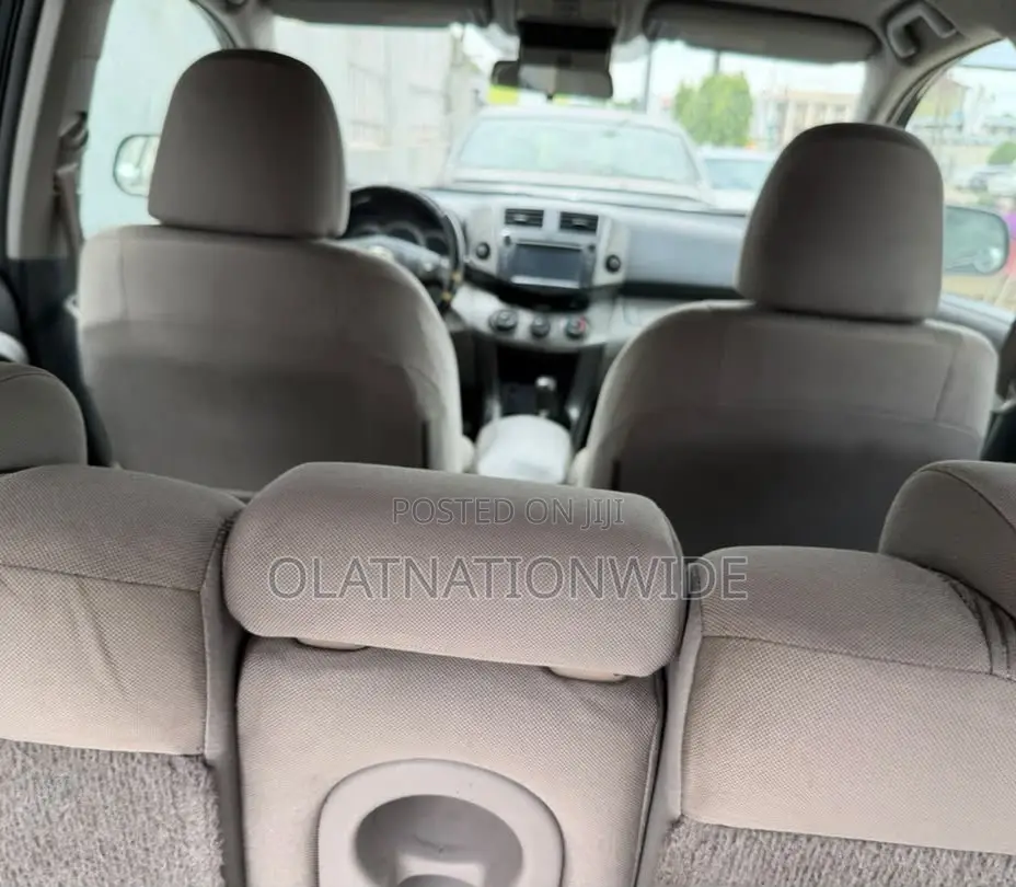 Toyota RAV4 2010 Black