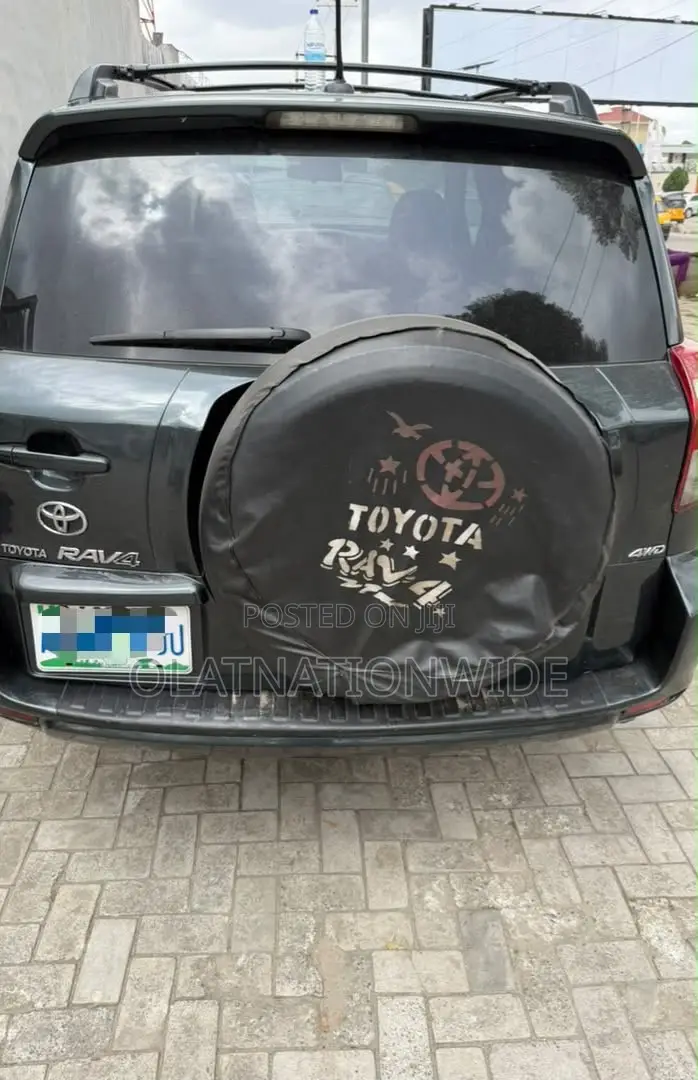 Toyota RAV4 2010 Black