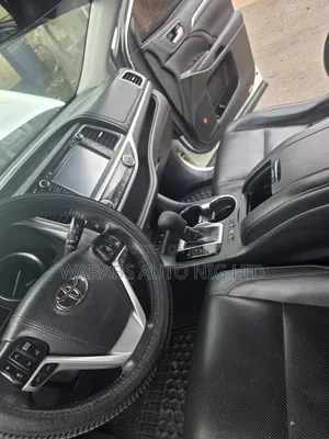 Toyota Highlander 2019 White