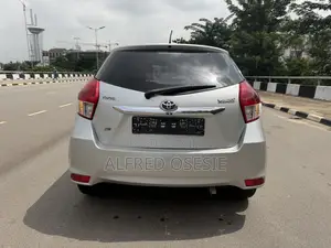 Toyota Yaris SE Hatchback 5dr 2015 Silver
