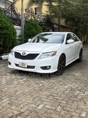 Toyota Camry SE 4dr Sedan (2.5L 4cyl 6AM) 2010 White