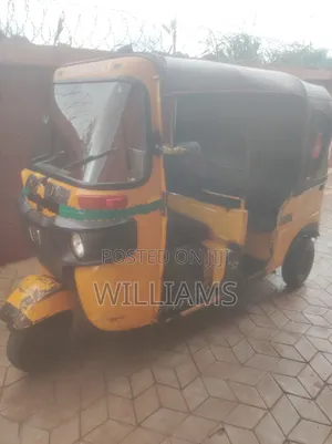Bajaj RE 2026 Yellow