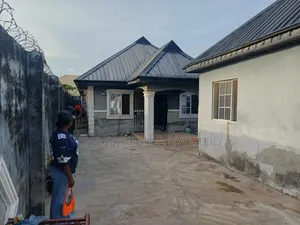4bdrm Bungalow in Igbogbo for sale