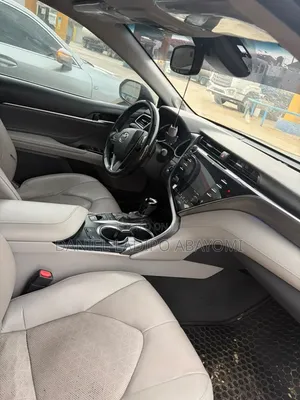 Toyota Camry 2019