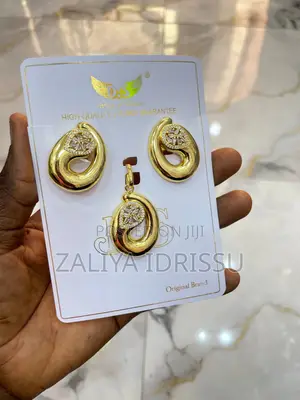 Ds Set (Quality Earring and Pendant)