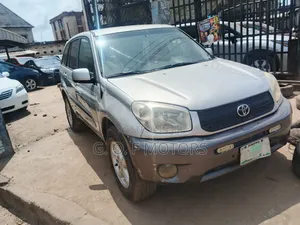 Toyota RAV4 Automatic 2004 Silver