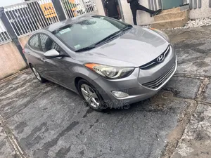 Hyundai Elantra GLS 2012 Gray