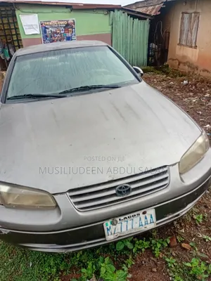 Toyota Camry Automatic 1999 Gray