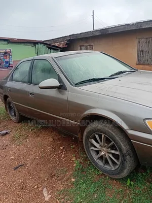 Toyota Camry Automatic 1999 Gray
