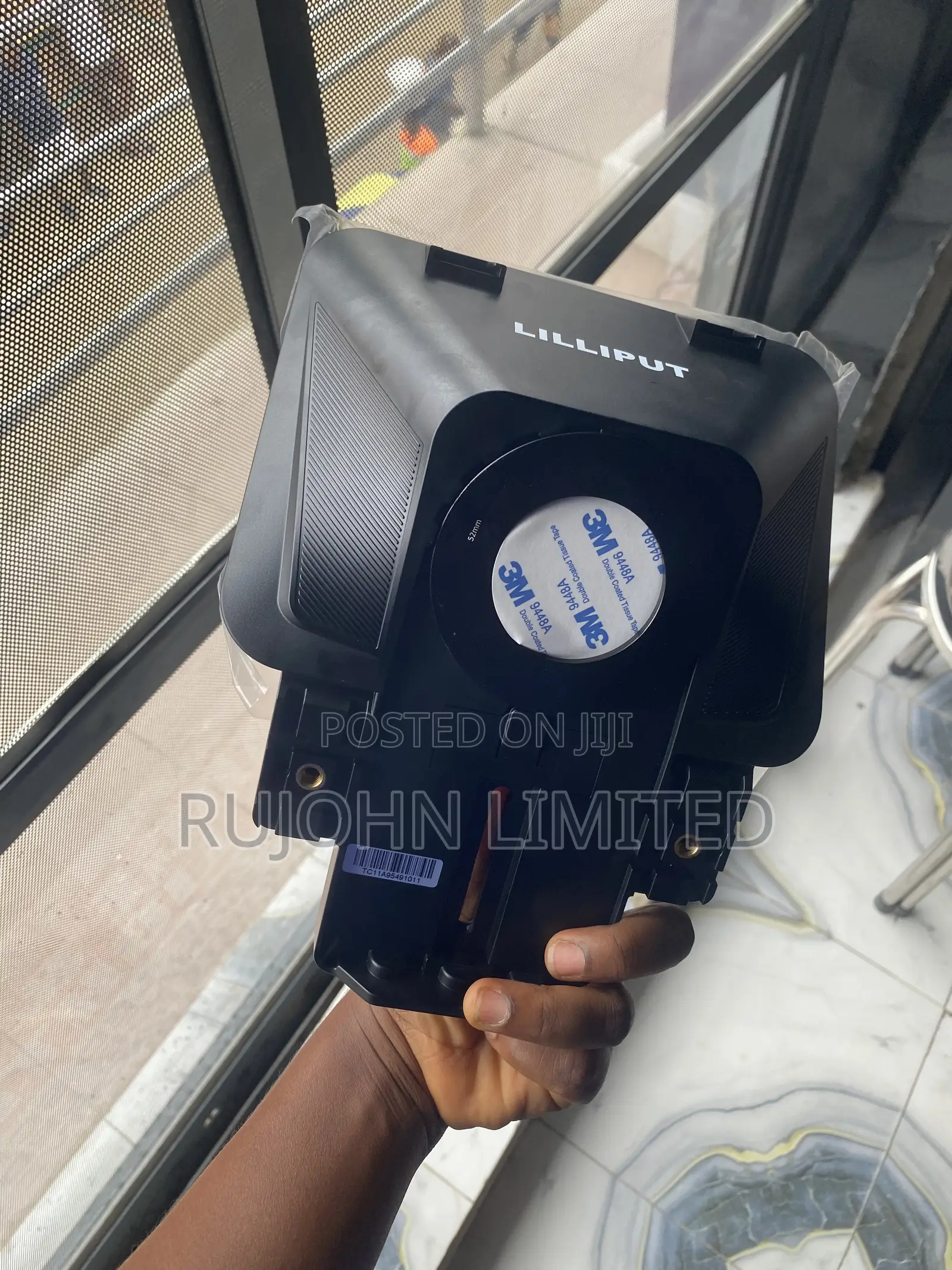12” Broadcast Teleprompter